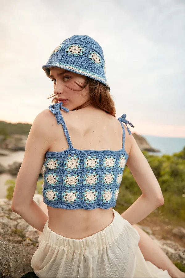 Hand Knitted Crop - Light Blue - Imagen 2