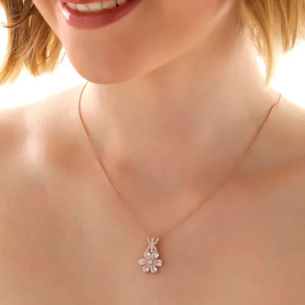 925k Elegant Rose Gold Love Flower Necklace – Romantic Jewelry For Her – Bild 2